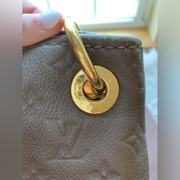 Louis Vuitton Artsy MM Monogram Empreinte Bag - Picture 9 of 16